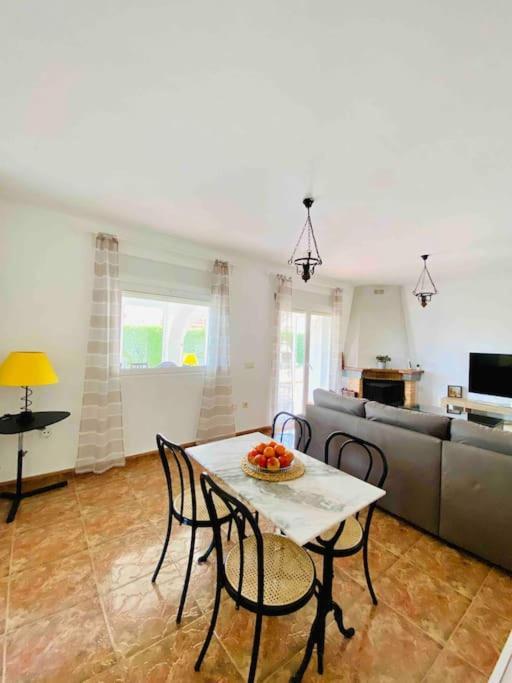 Villa Caramonte, En Costa Dorada Les Tres Cales Экстерьер фото