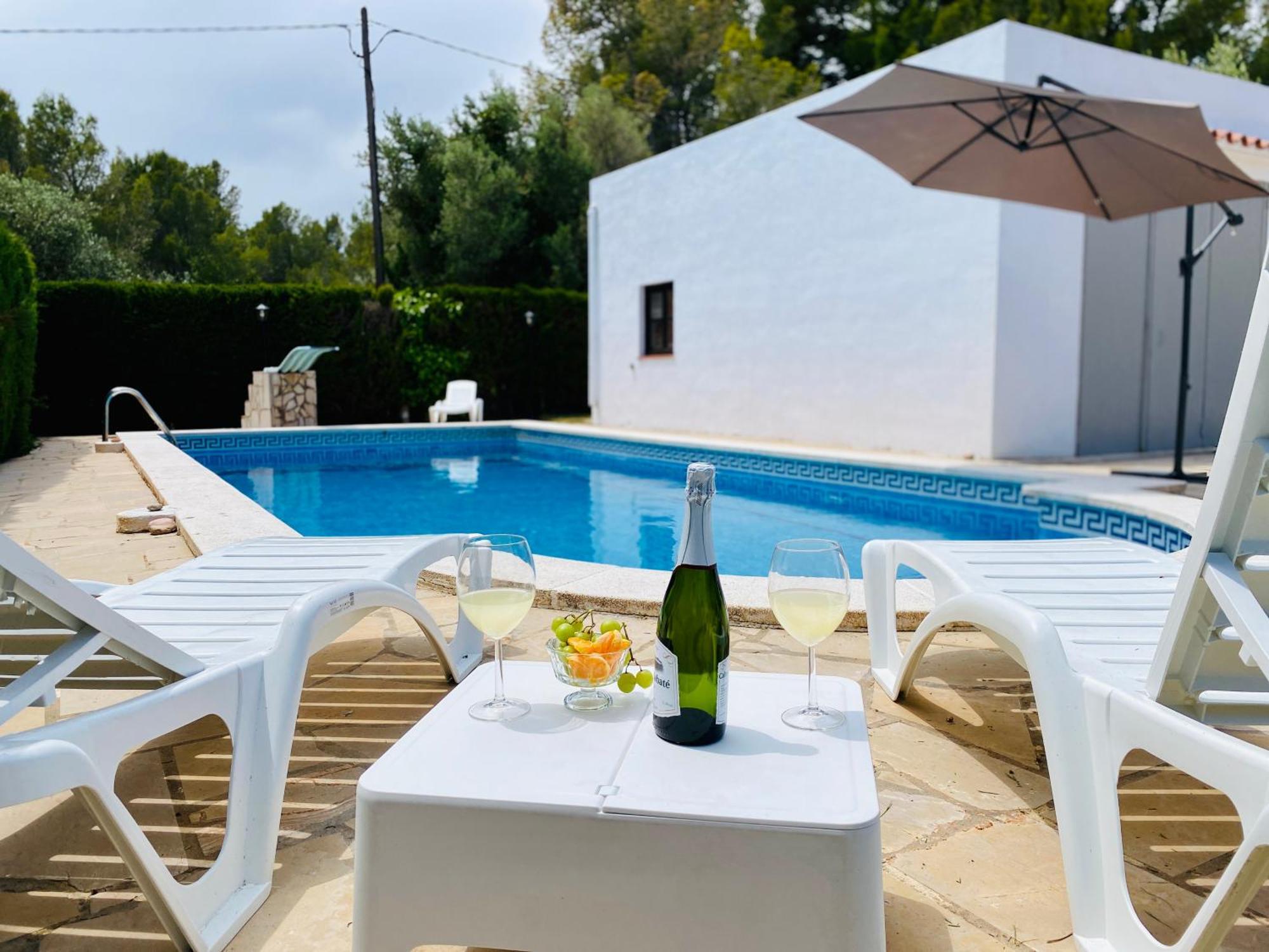 Villa Caramonte, En Costa Dorada Les Tres Cales Экстерьер фото