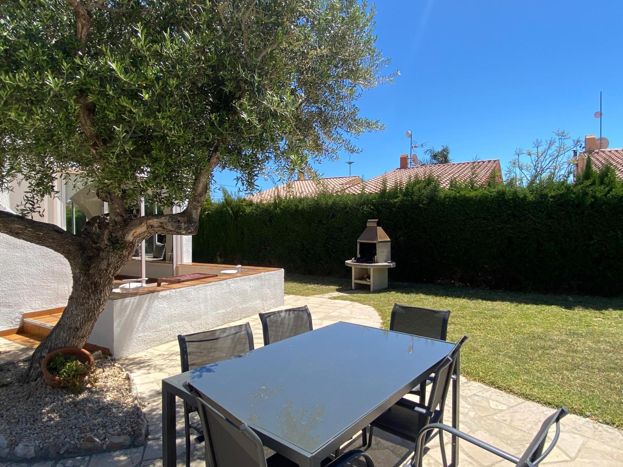 Villa Caramonte, En Costa Dorada Les Tres Cales Экстерьер фото